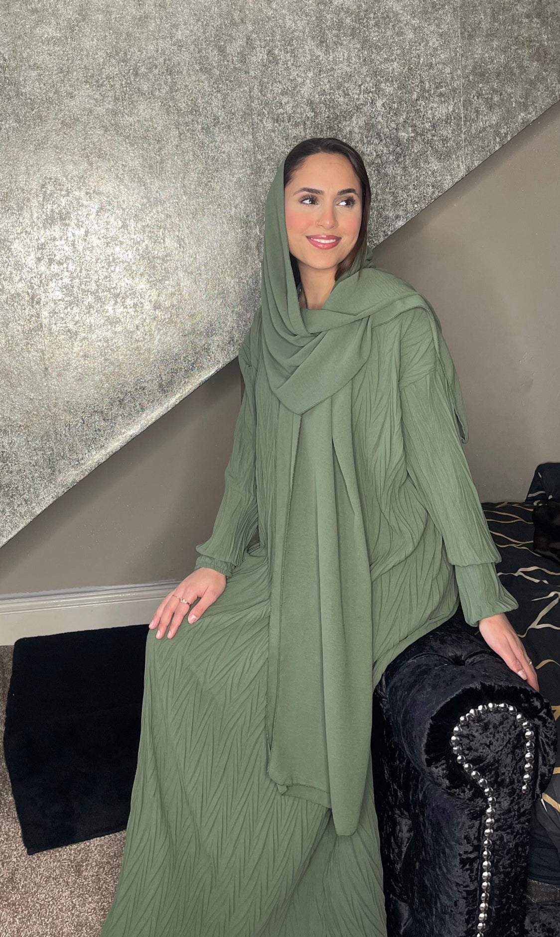 abaya with a unique crushed crape crinkle texture and an attached scarf in white uk delivery