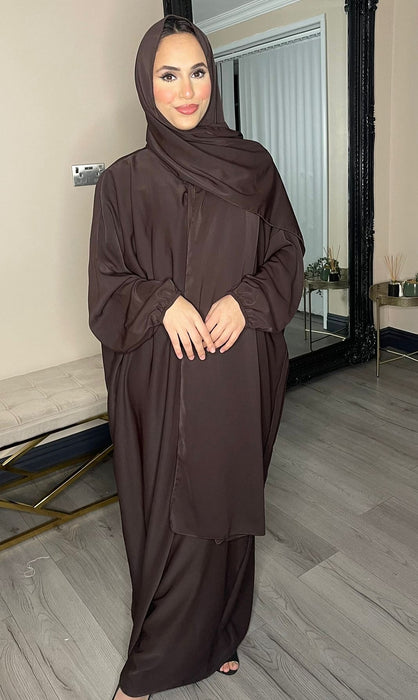 Pleated abaya store uk